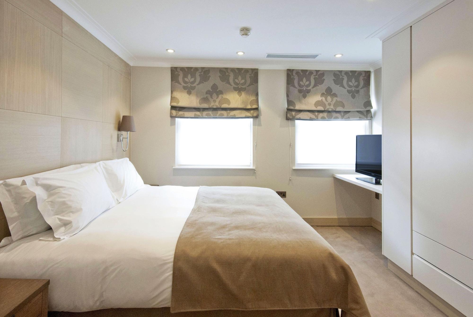 Claverley Court Apartahotel 5*