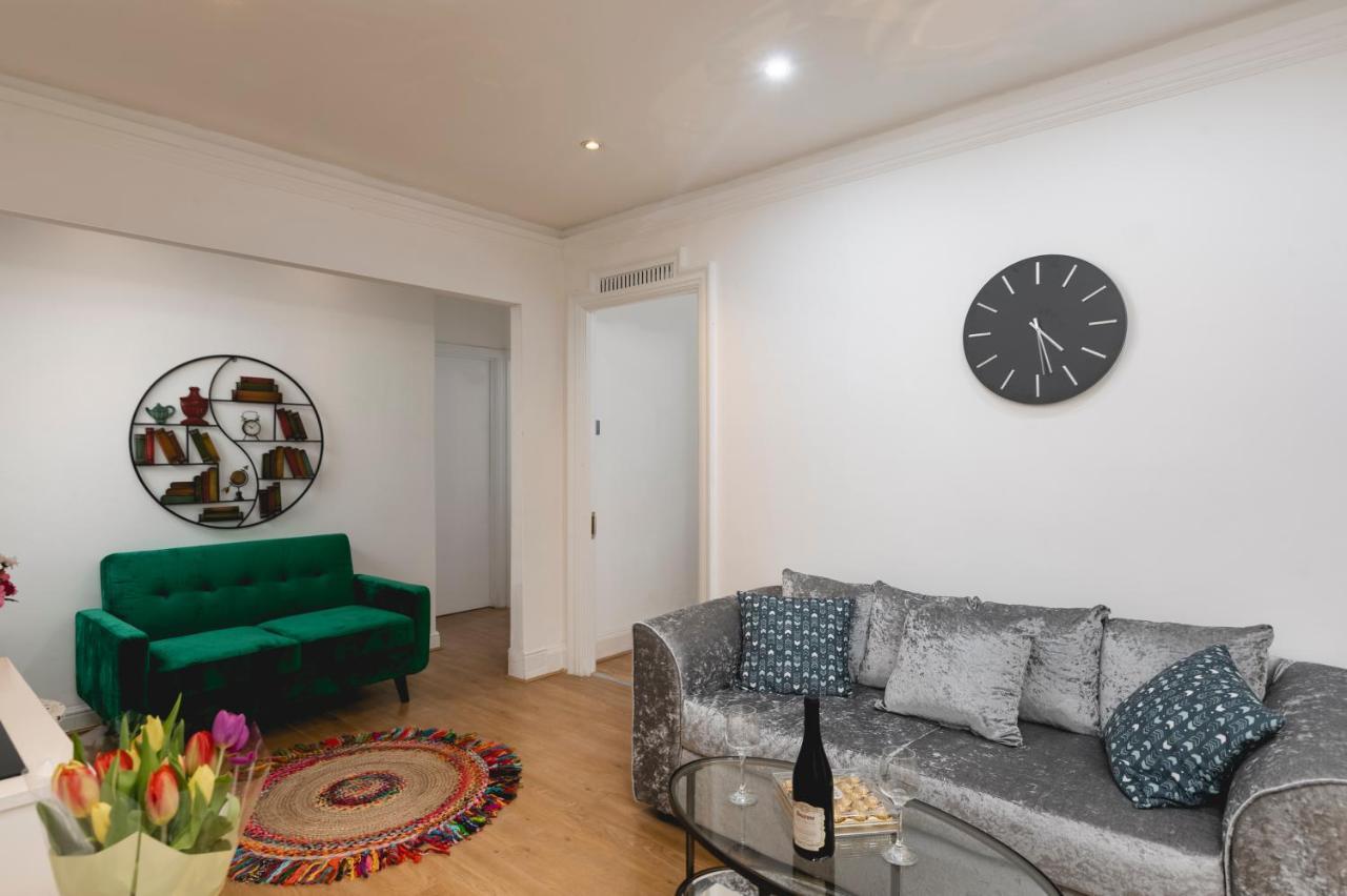 Apartment **authentic & Spacious 5 Bed Apartment/hyde Park** *