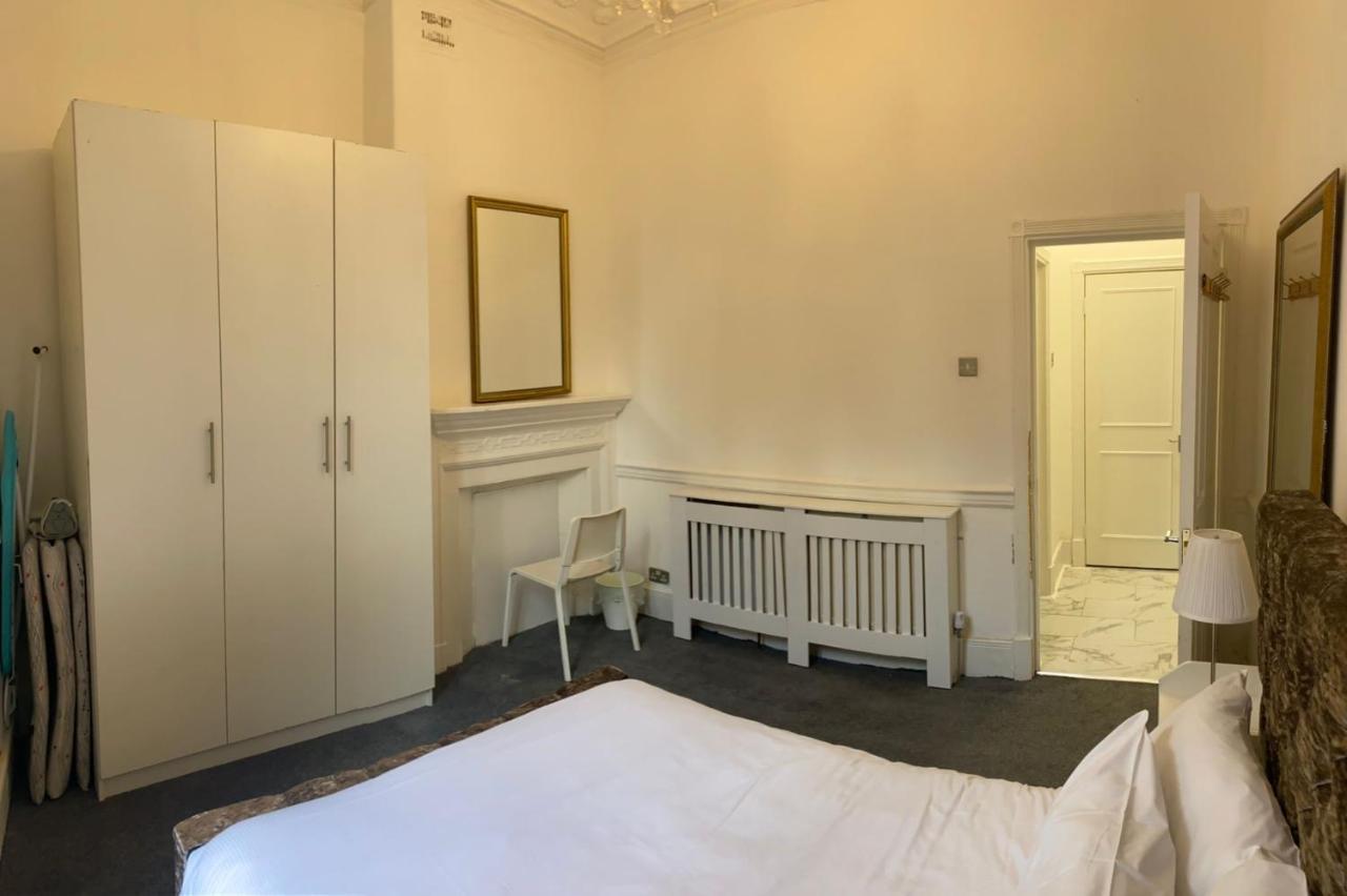 Maysa - Oxford Street Apartment London