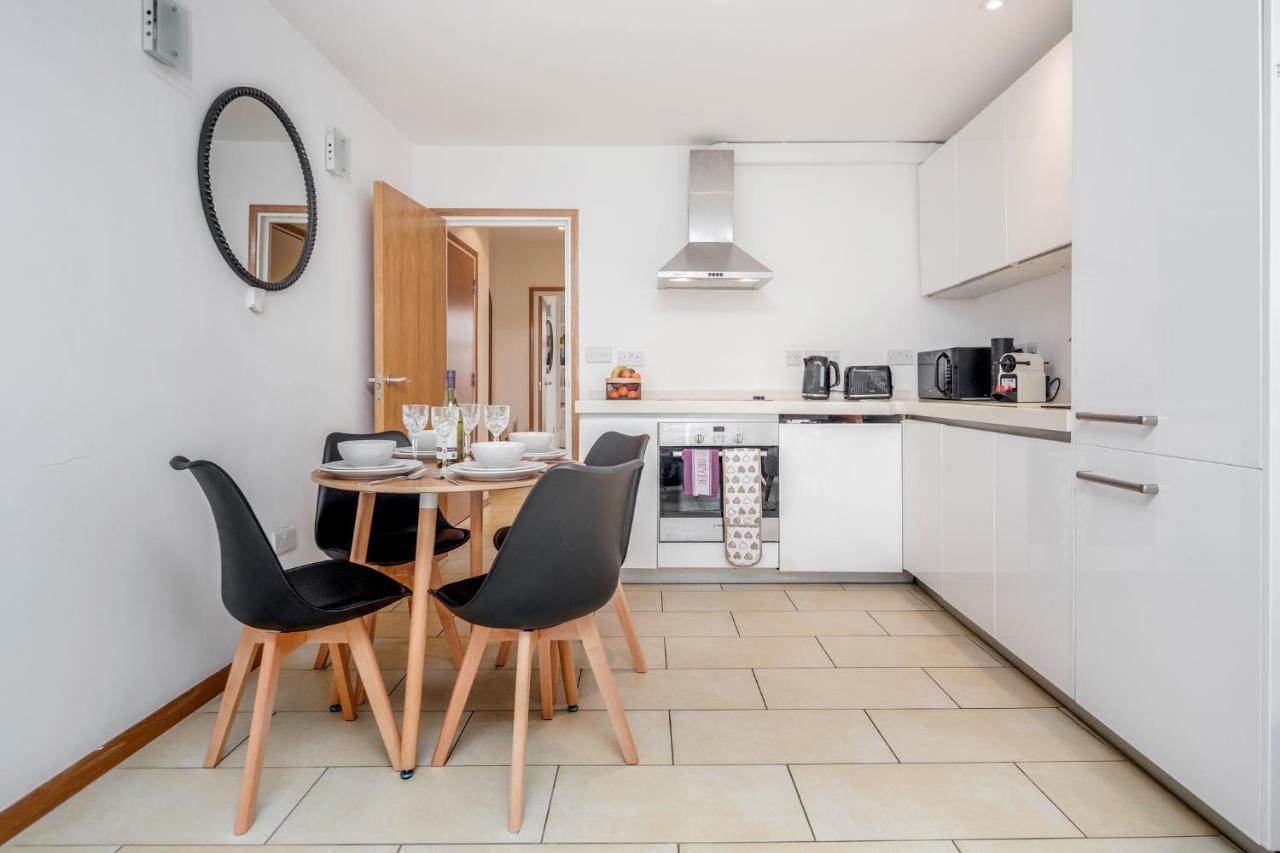 Holborn, Lovely And Bright For 4 Apartment London