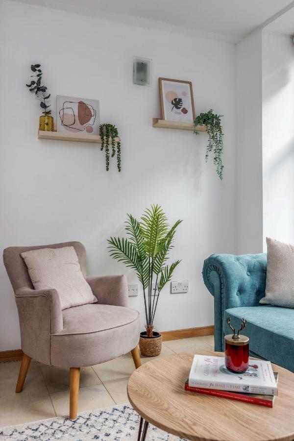 Apartment Holborn, Lovely And Bright For 4