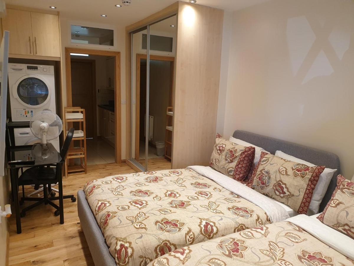 Appartement Luxury 1min Walk From Underground, With Free Parking Free Wifi *
