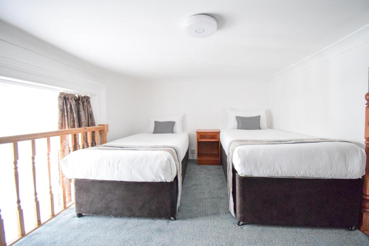 Pembridge Palace Hotel London