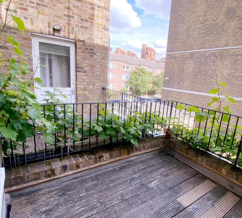 Apartment Chelsea Terrace: Traditional Flat With Balcony