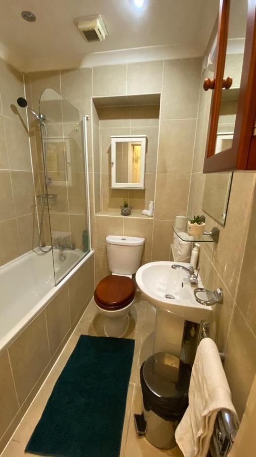 Apartment Chelsea Terrace: Traditional Flat With Balcony London