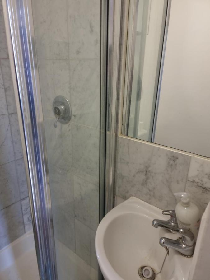 F8-mezzanine 1st Floor Flat Fits 3 Near Paddington Leilighet *