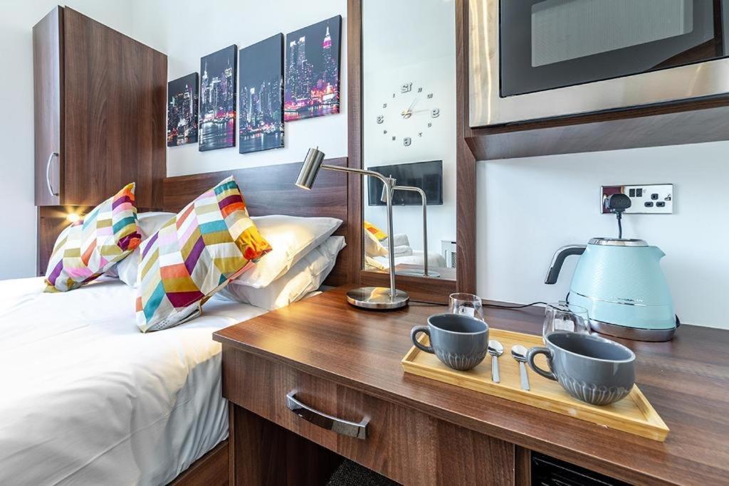 205 Earls Court Guest house London