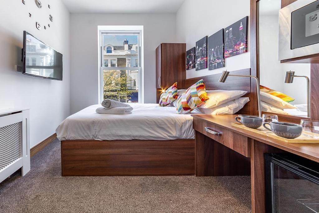 Guest house 205 Earls Court London