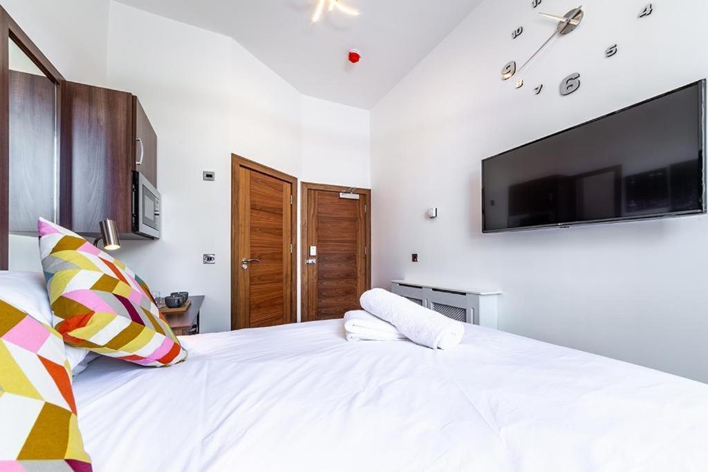 205 Earls Court Guest house *