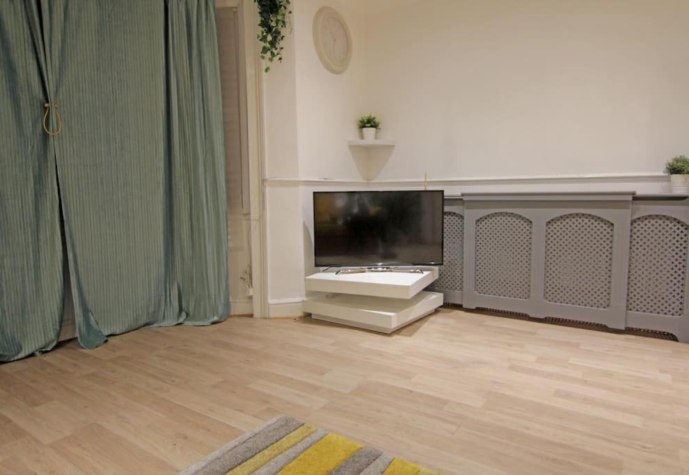 Spacious Multi-room *