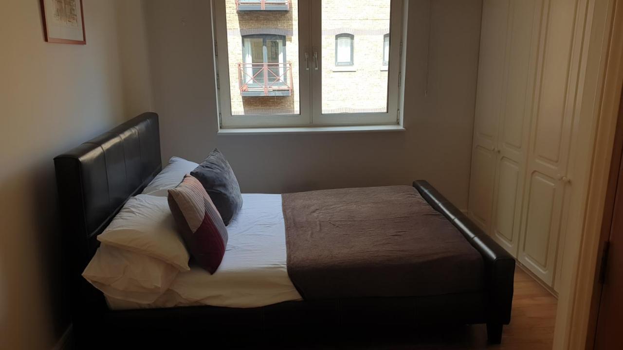 Portered Flat Shad Thames Apartment London