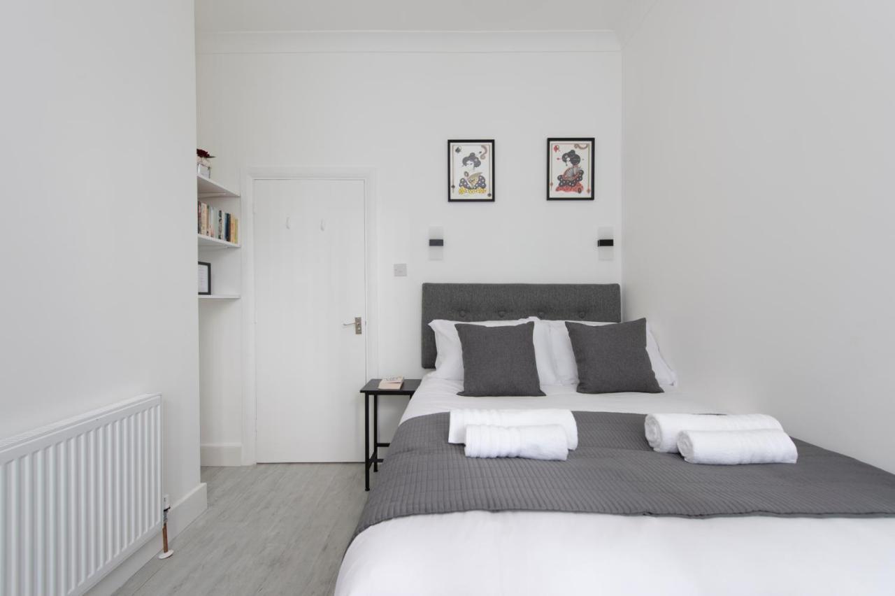 Tower Bridge Exclusive Two Bedroom Apartment London