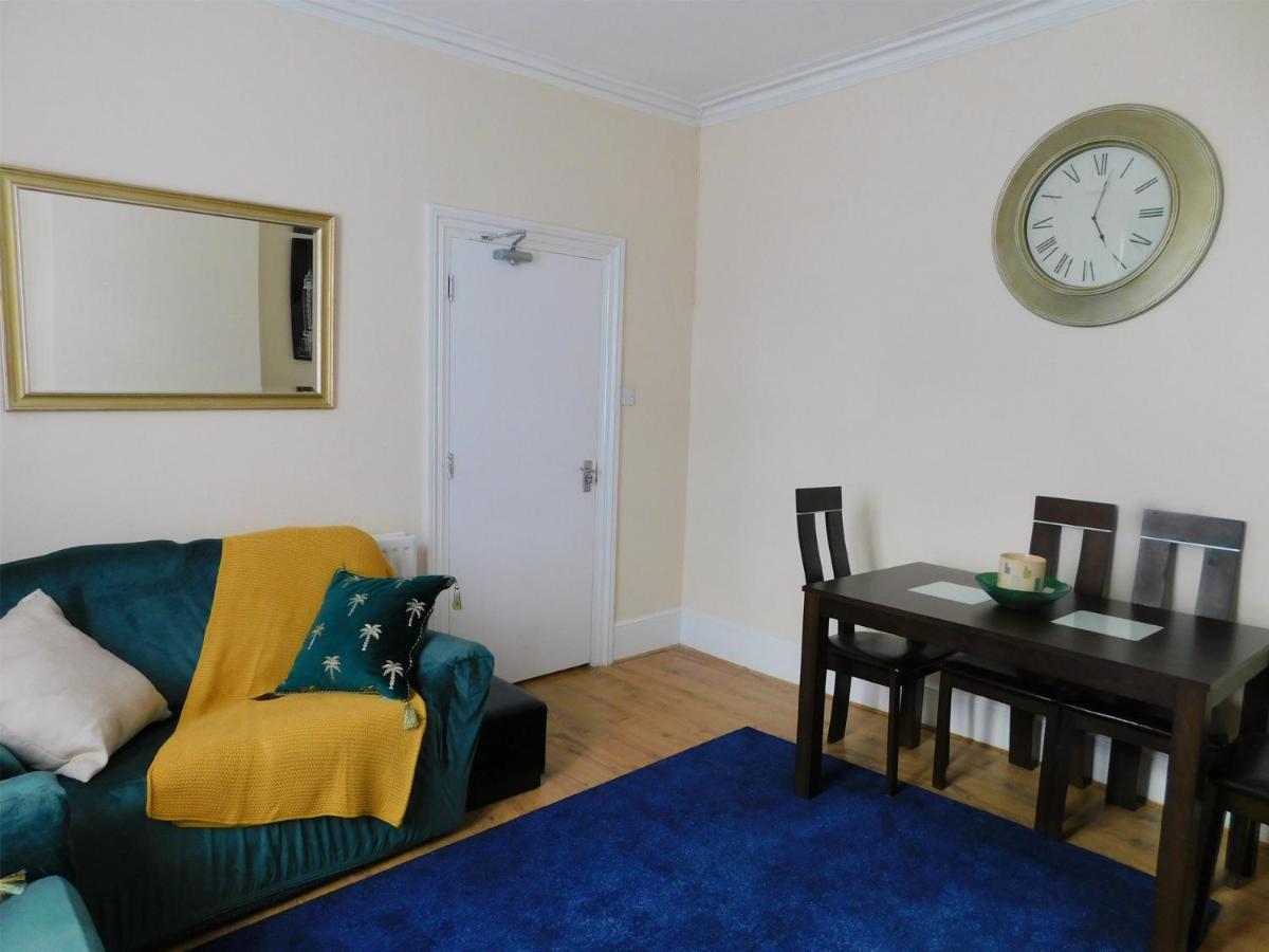 Leilighet Entire 4 Bedroom Terrace House In London