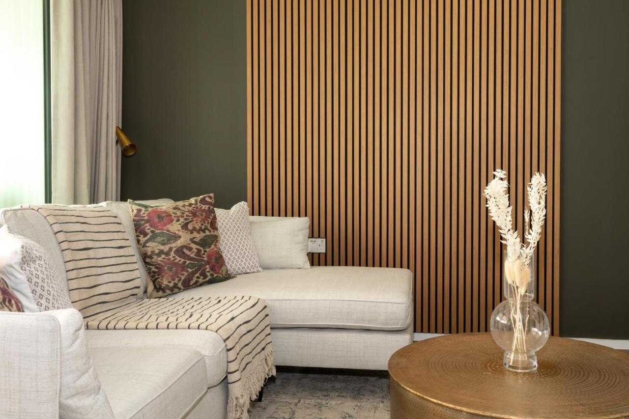 The Aurora's Nest - Lovely 3bdr With Balcony And Study * Londen