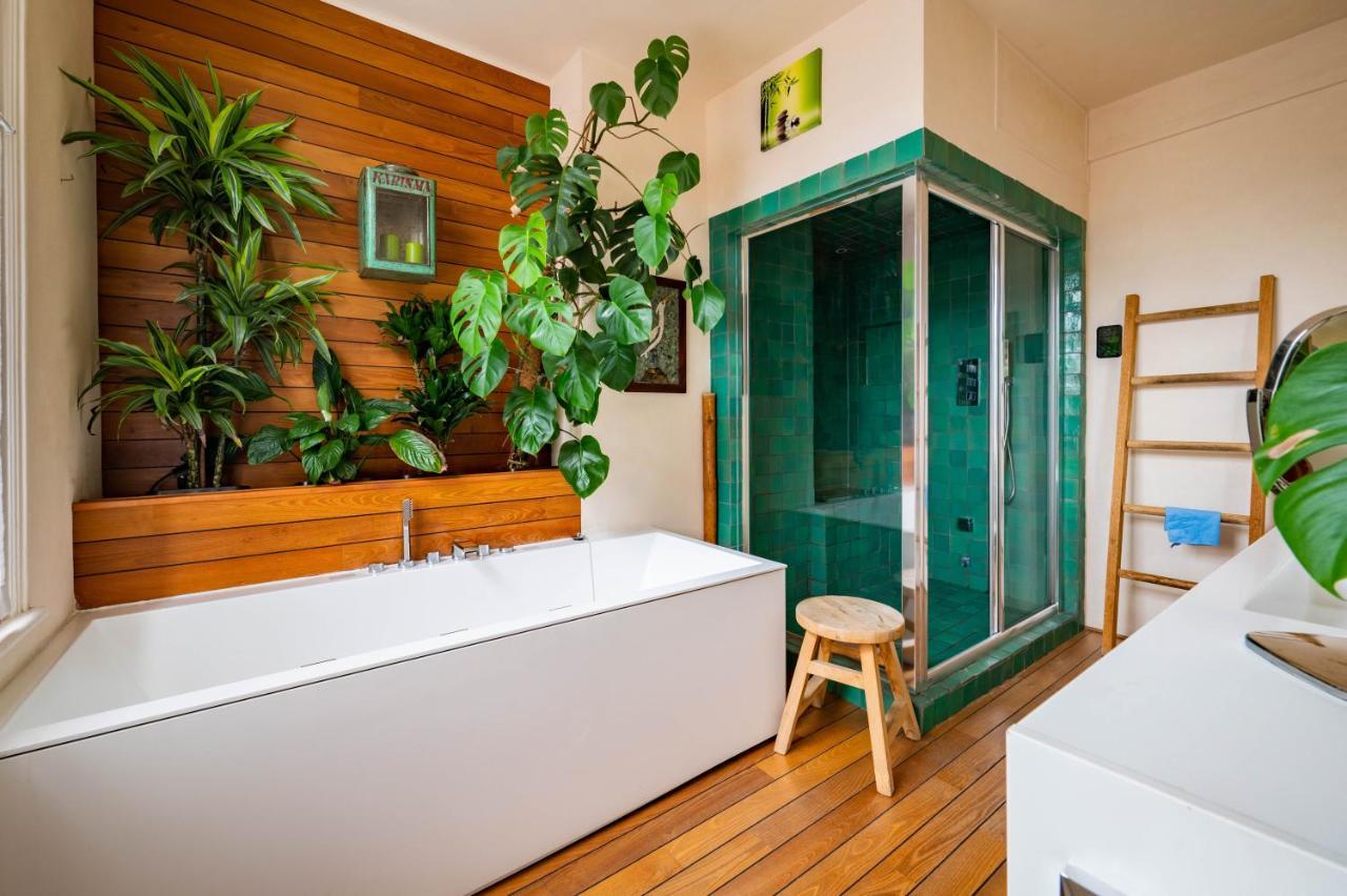 Charming With Roof Terrace In East By Underthedoormat * Londen