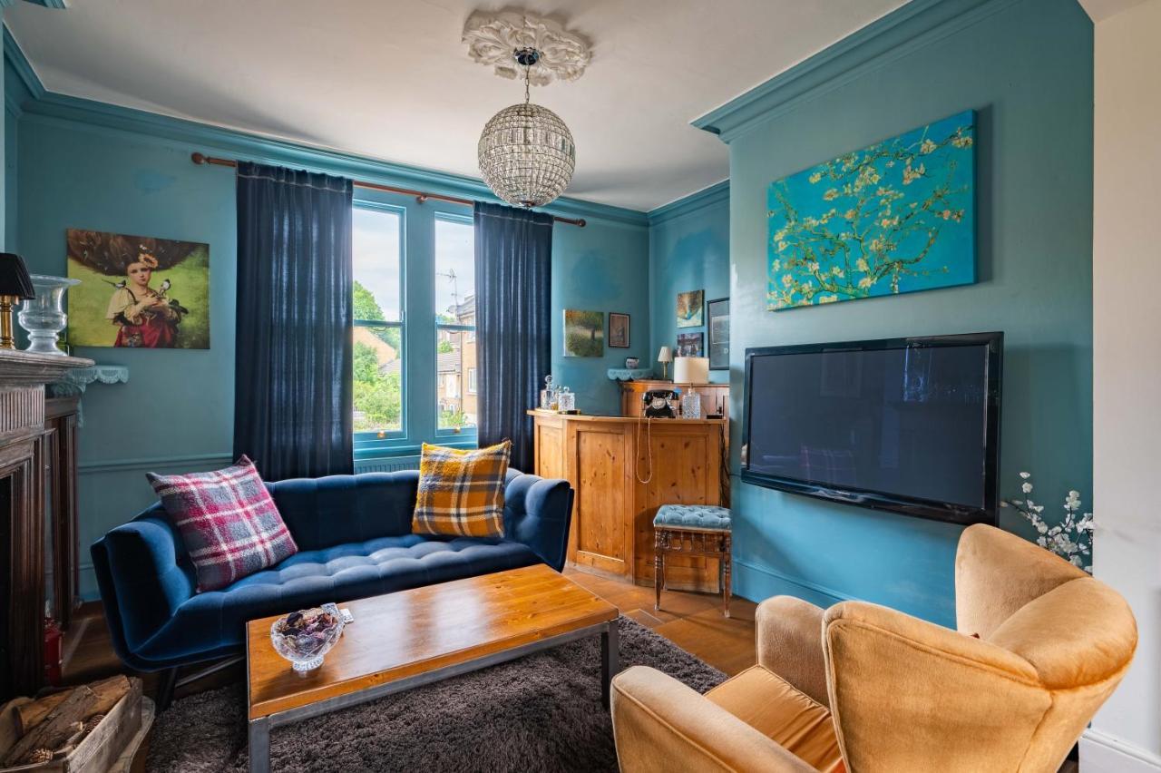 Charming With Roof Terrace In East By Underthedoormat Londen
