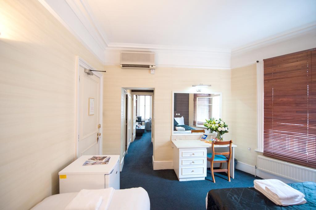 Knightsbridge Hotel