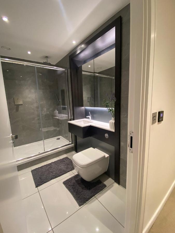 Marvelous 3 Bed Penthouse In Kewbridge Appartement *
