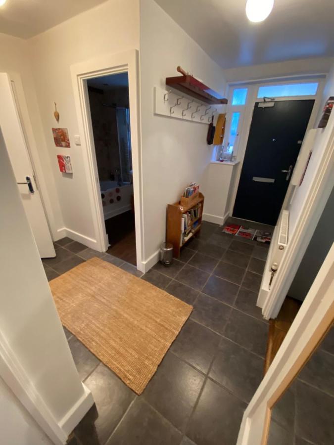 Great In An Uber Cool Flat! Bridge Appartement Londen
