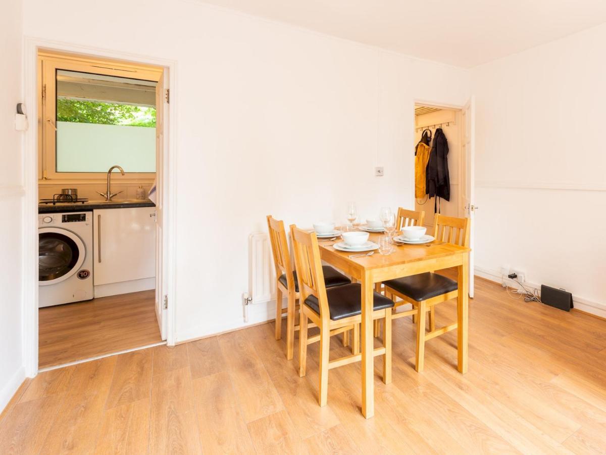 Sootheus - Cosy Surrey Quays Apartment London