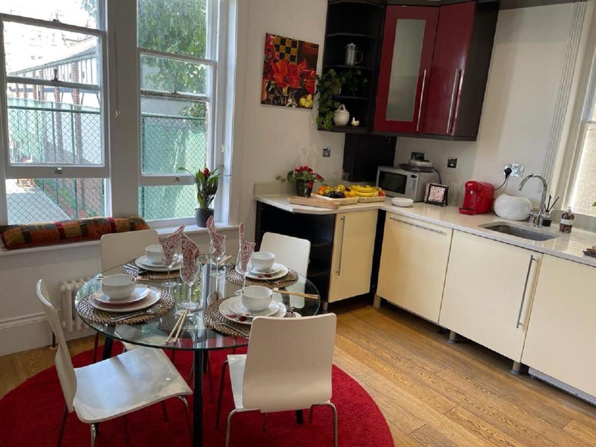 Lovely 3 Bedrooms, 2 Bath, Balcony Mansion Block, Hyde Park, Oxford Street, Maida Vale, Paddington W9 * Londen