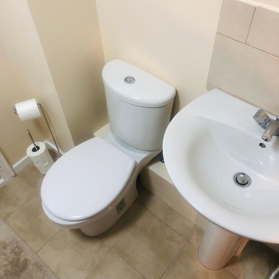 2 Bedroom, Near Station, Fast Wi-fi, Free Parking! Appartement *