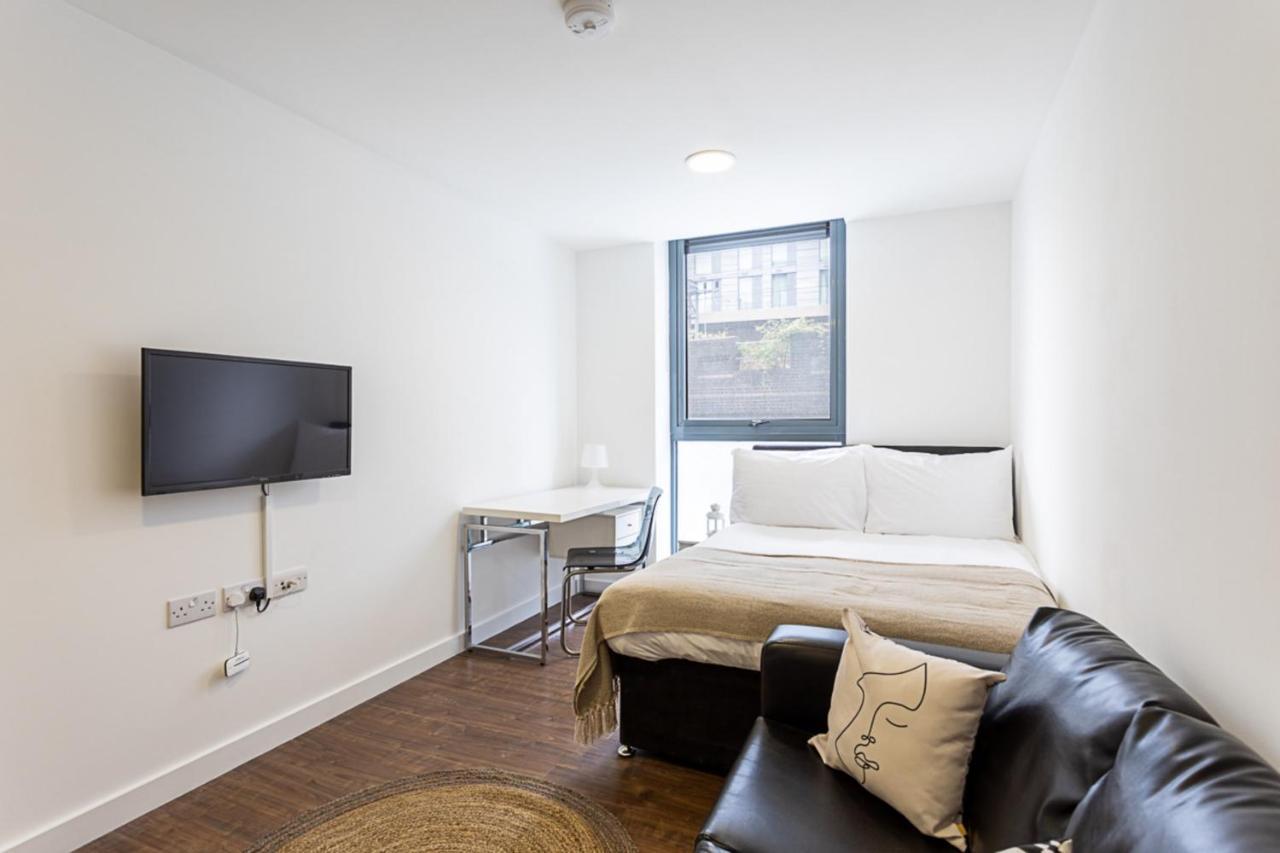 Apartment Chamber Street 12 *