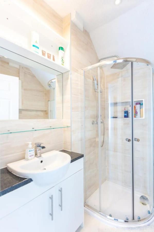 Appartement Cosy 2 Bedroom In With Garden Londen