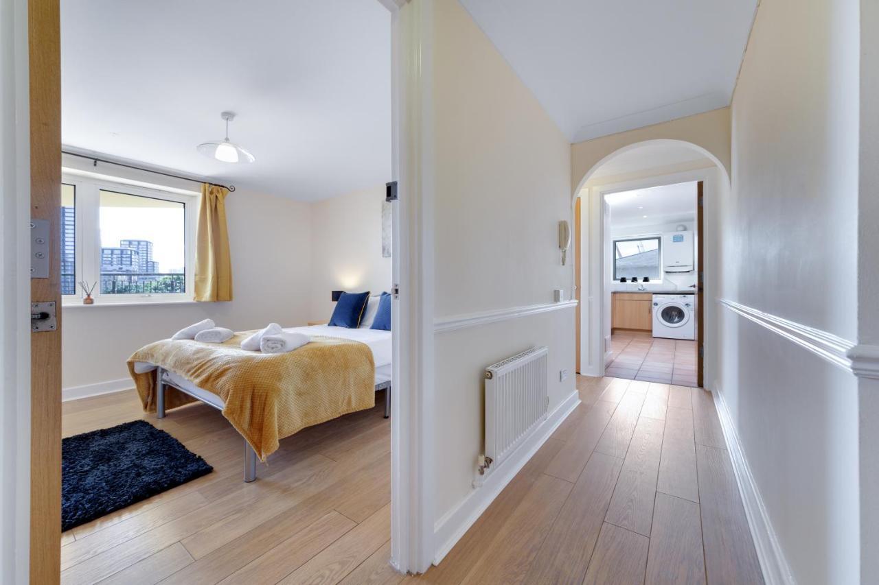 Flourish - Constant Court - Canary Wharf Apartment London