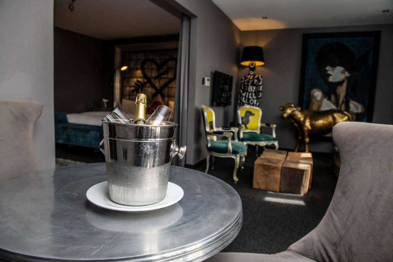 The Exhibitionist 5* London