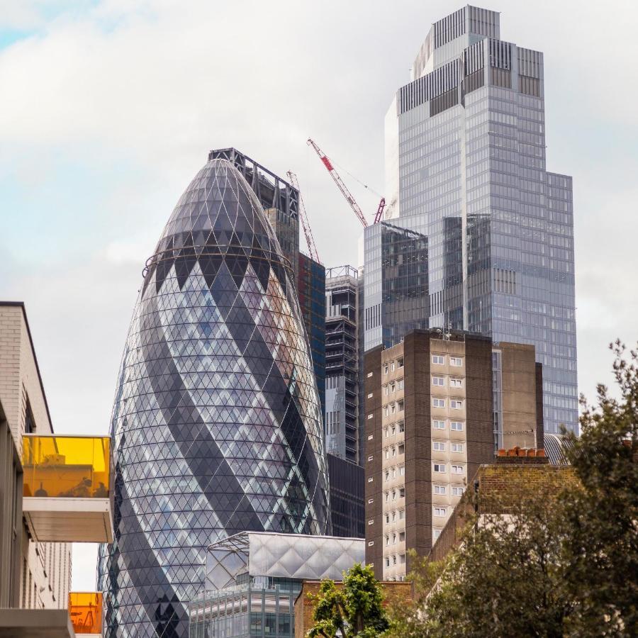 Bob W Commercial House * London