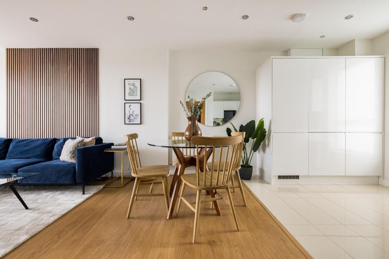 The Limehouse Classic - Endearing 2bdr Flat With Balcony Apartment *