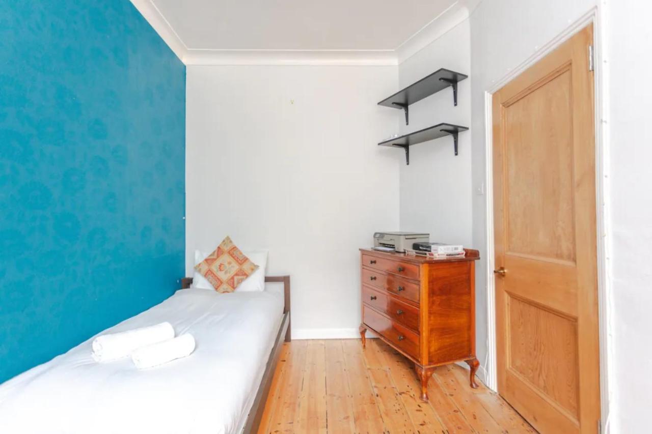 Cosy 2 Bedroom In With Garden * Londen