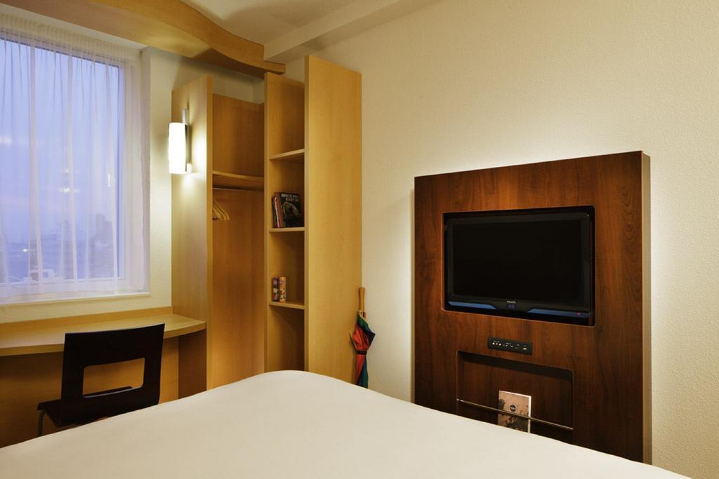 Ibis Stratford 3* London