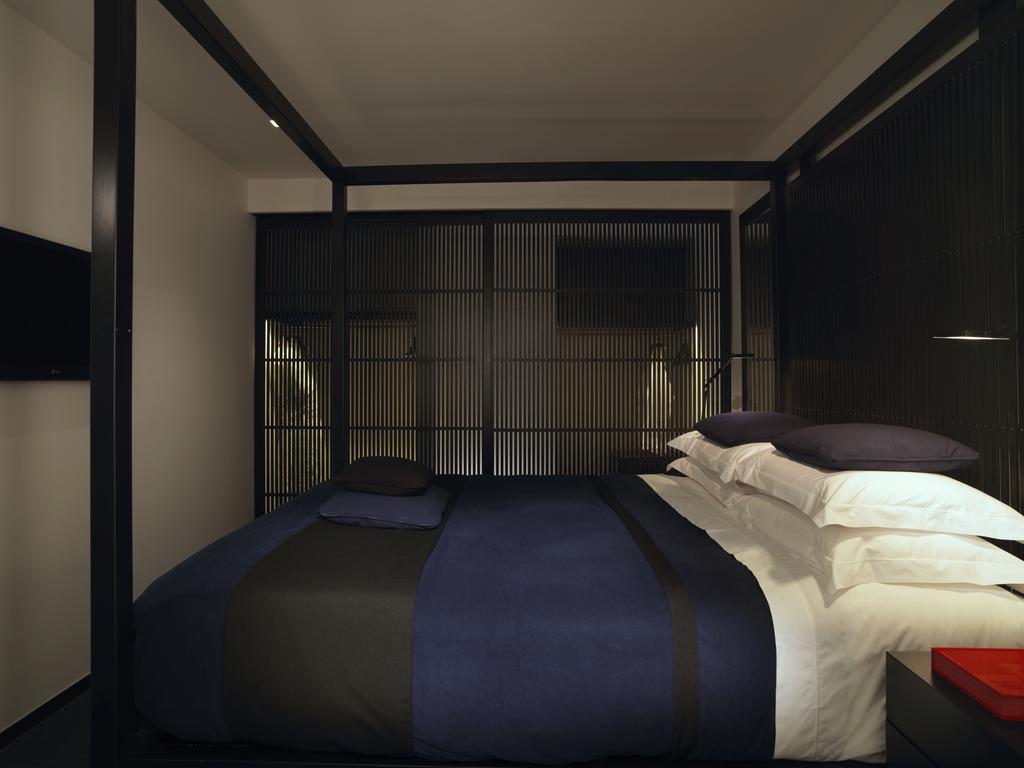 La West - Hyde Park Hotel