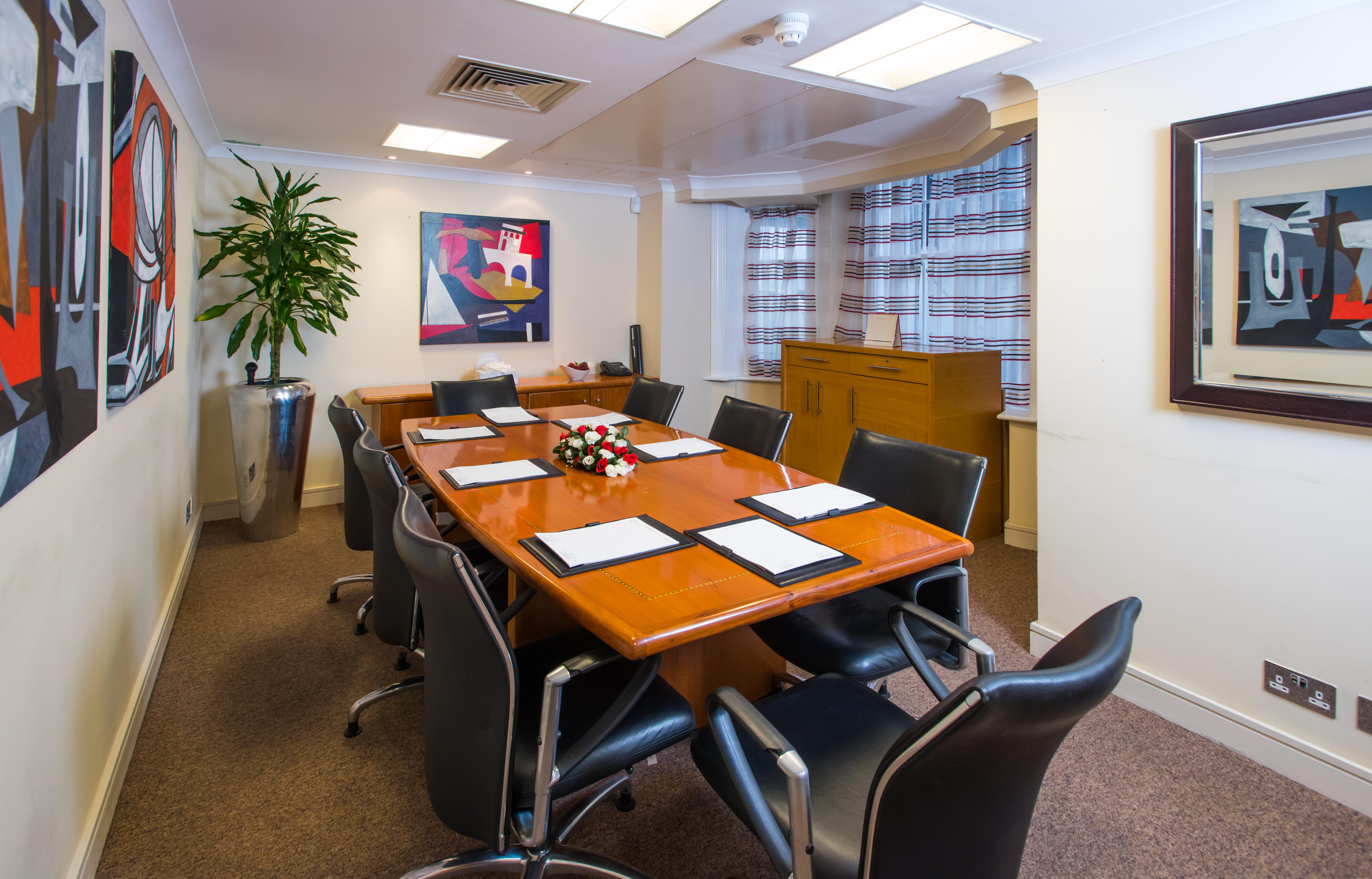 The Park Grand Plaza Kensington 4*