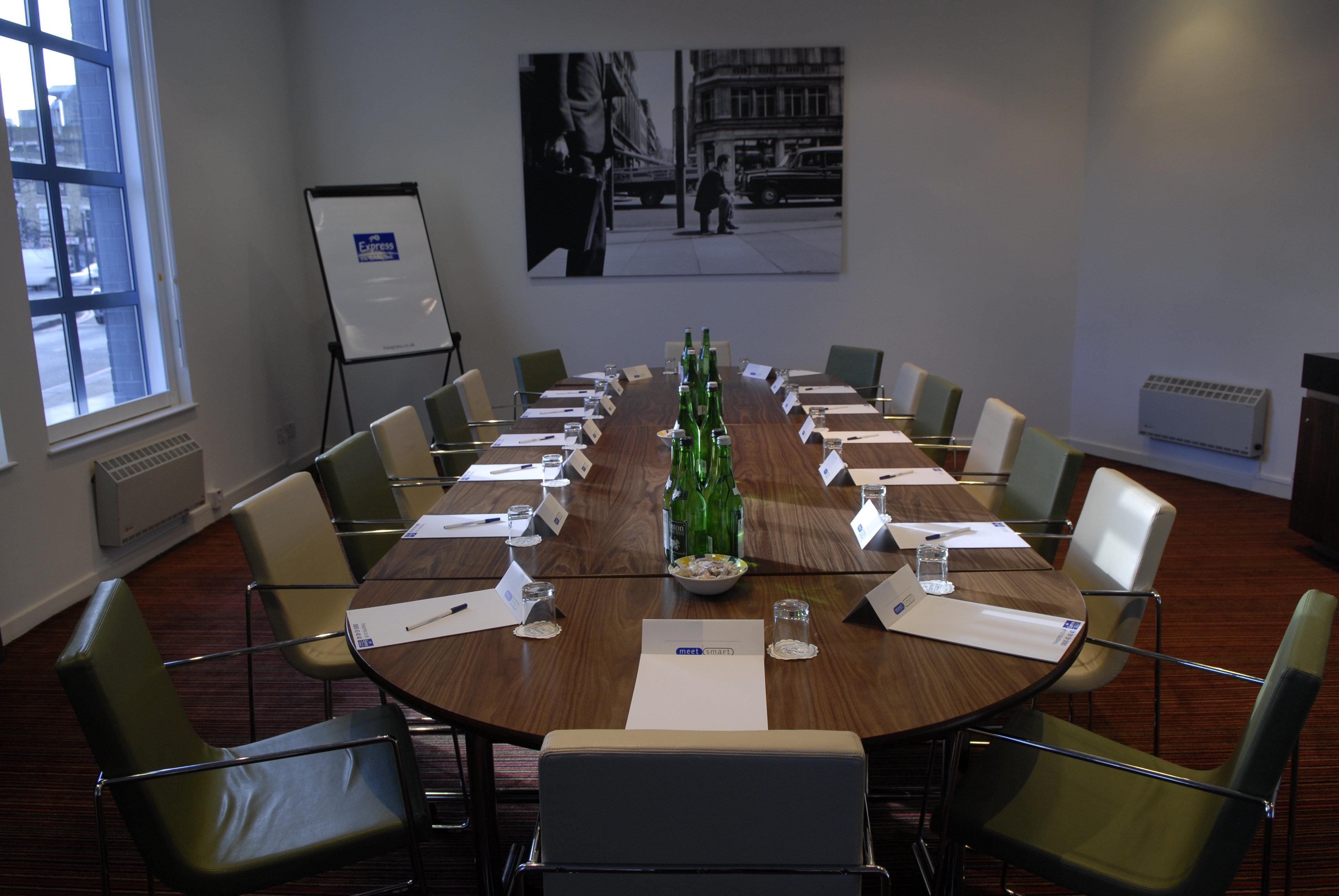 Hotel Express City, An Ihg London