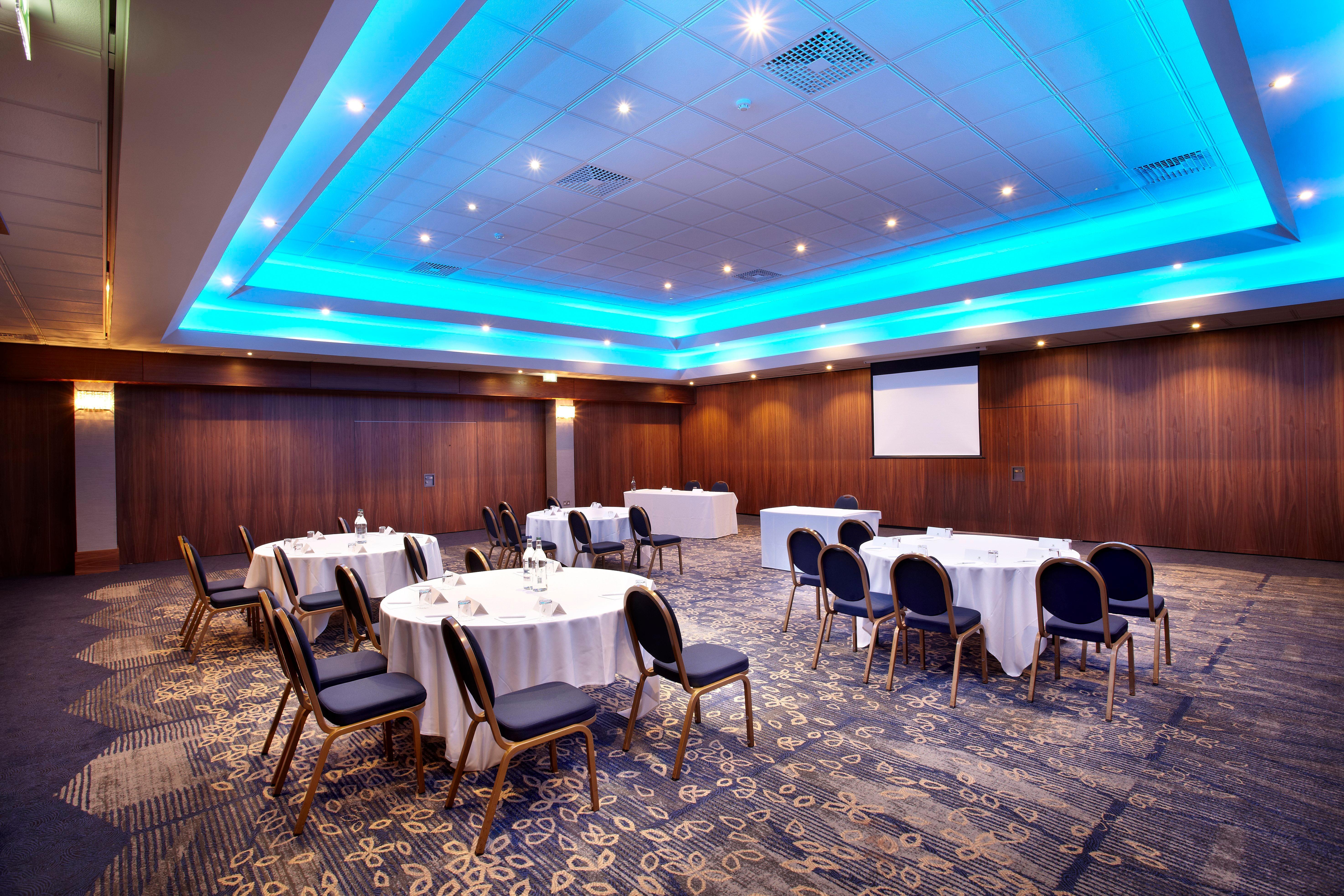 - Wembley, An Ihg Hotel London