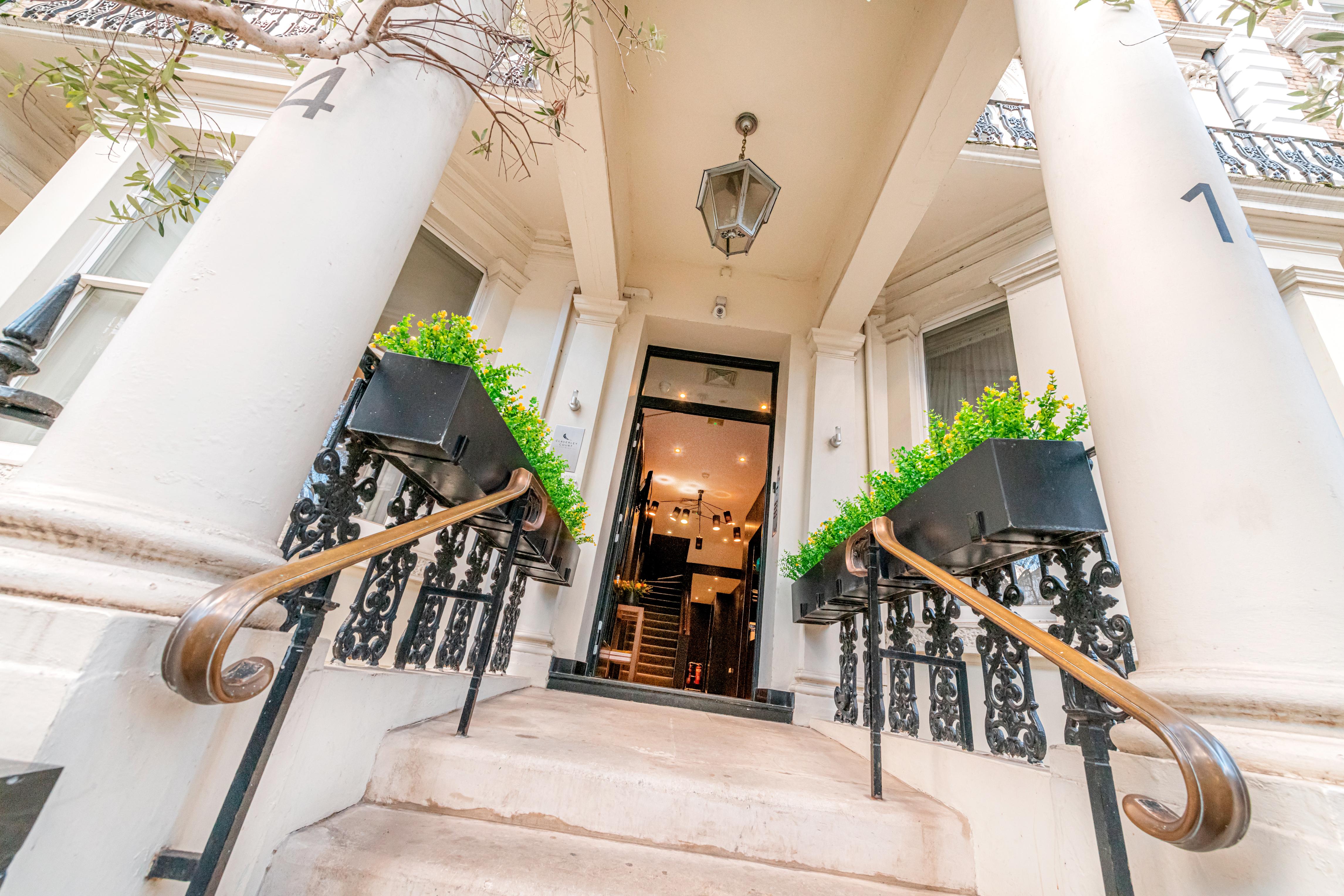 Claverley Court Apartahotel