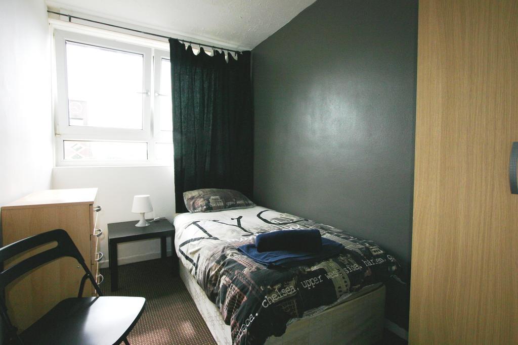 Lettingeasy - Brownfield Guest house