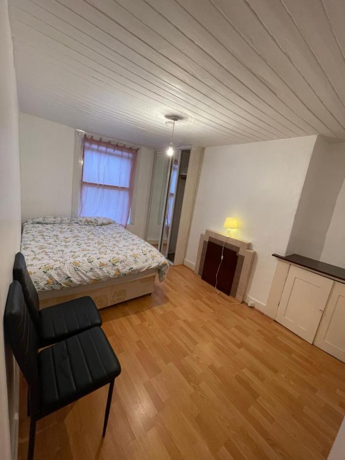 Elmdene Road Homestay *