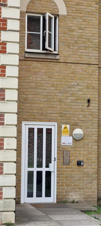 Very Two Bedroom In Leilighet *