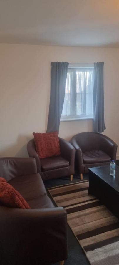 Very Two Bedroom In Leilighet