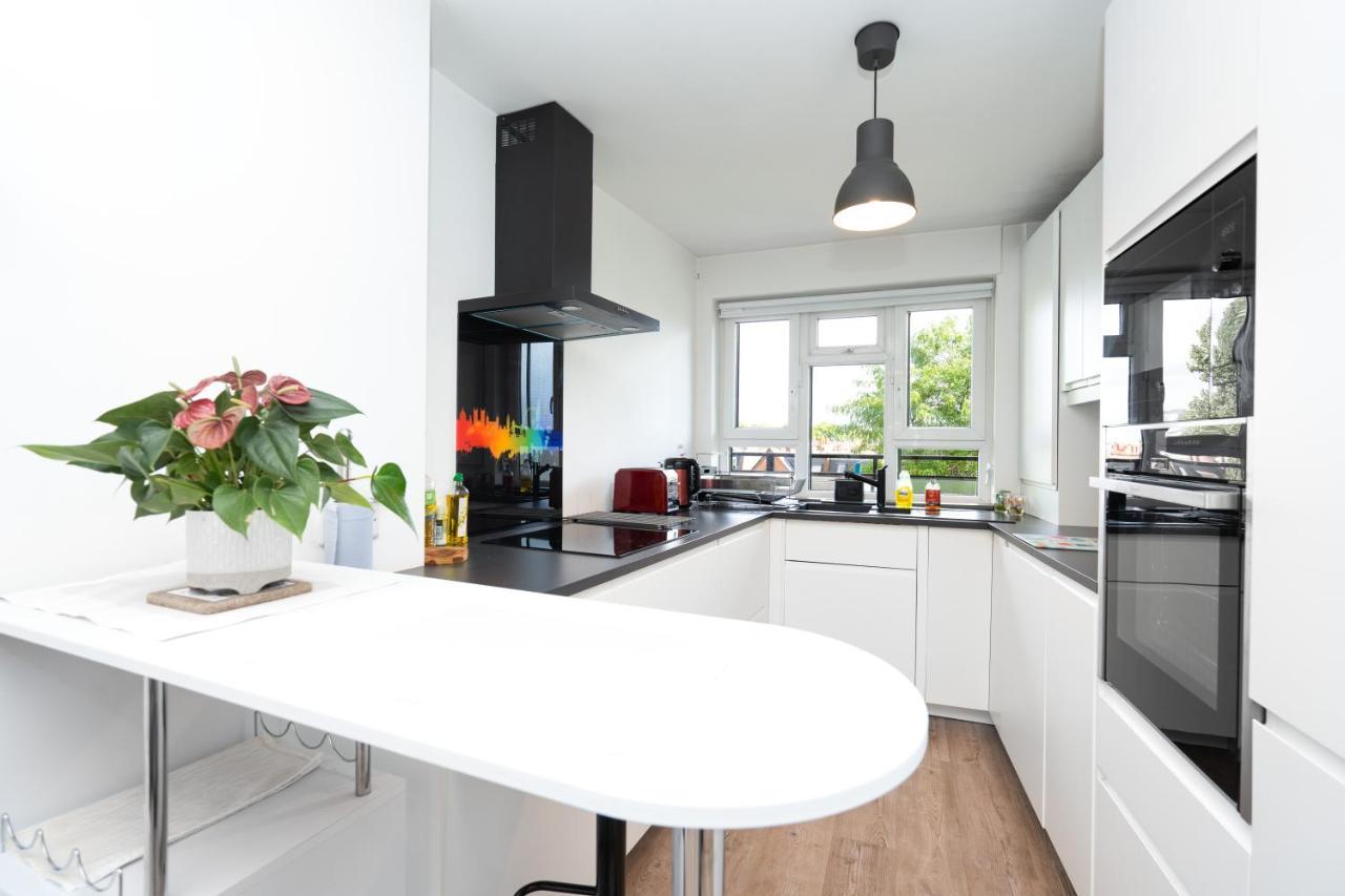 Modern 2-bedroom Flat Near Chelsea Apartment