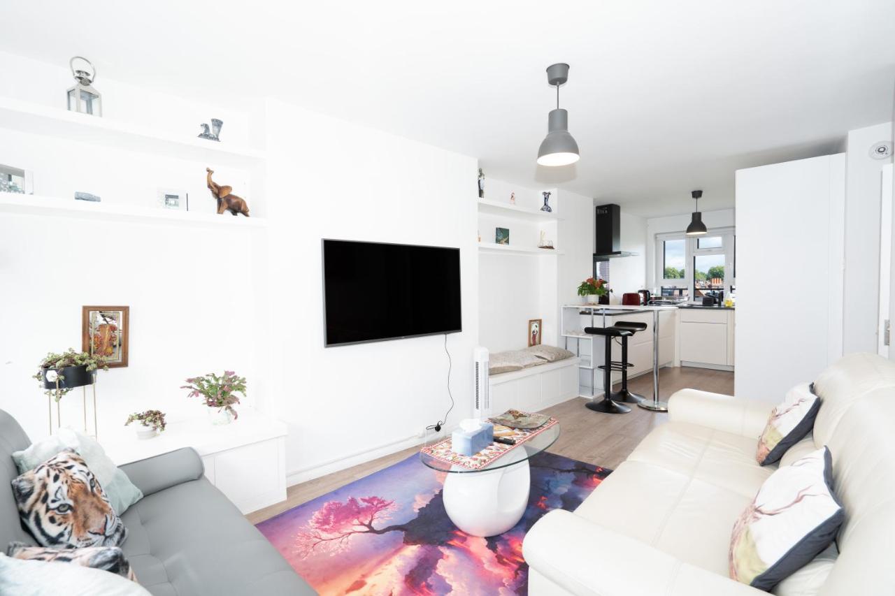Modern 2-bedroom Flat Near Chelsea Apartment