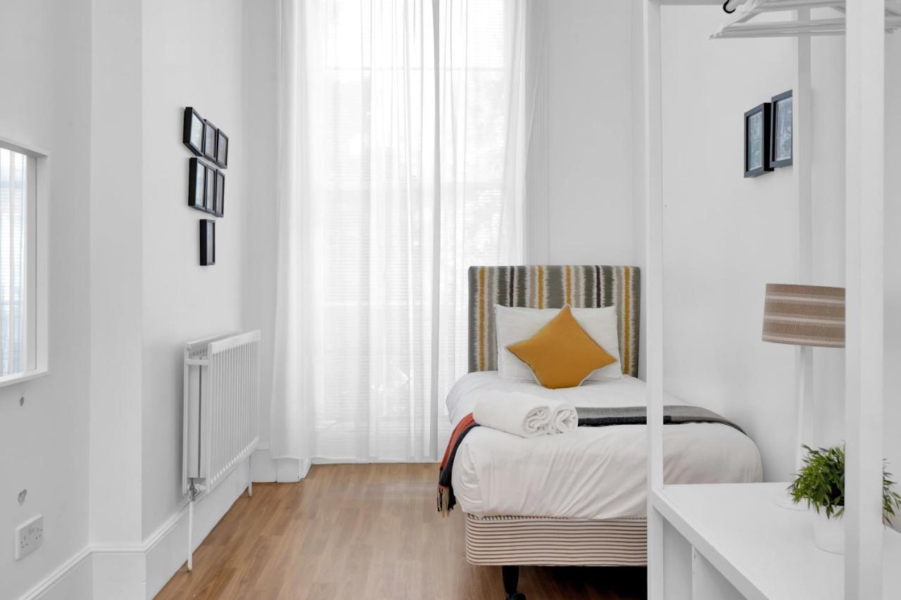 Bedford Place Apartment *