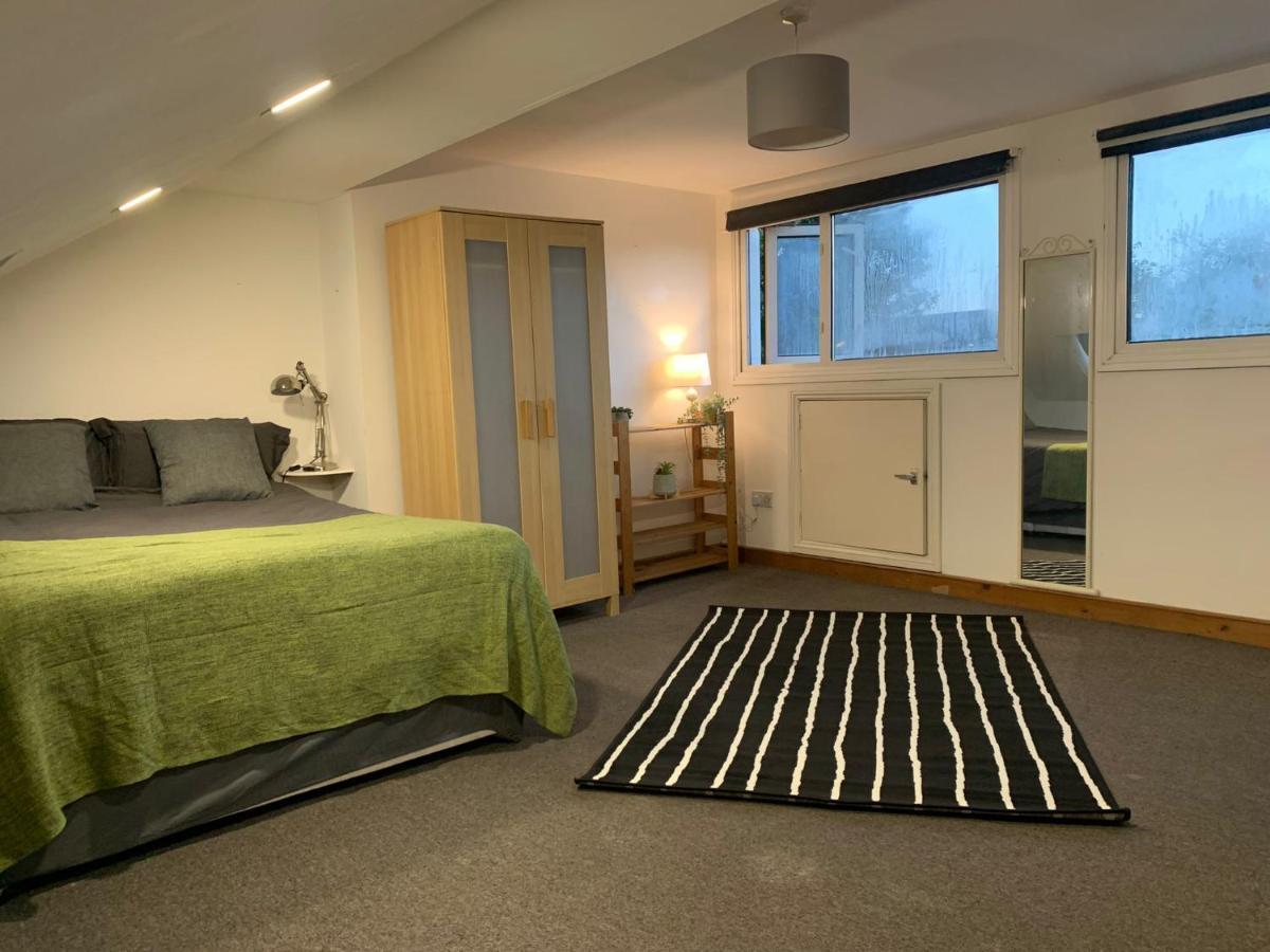 Balham, South Spacious 6, 6 Available Habitación en casa particular Londres