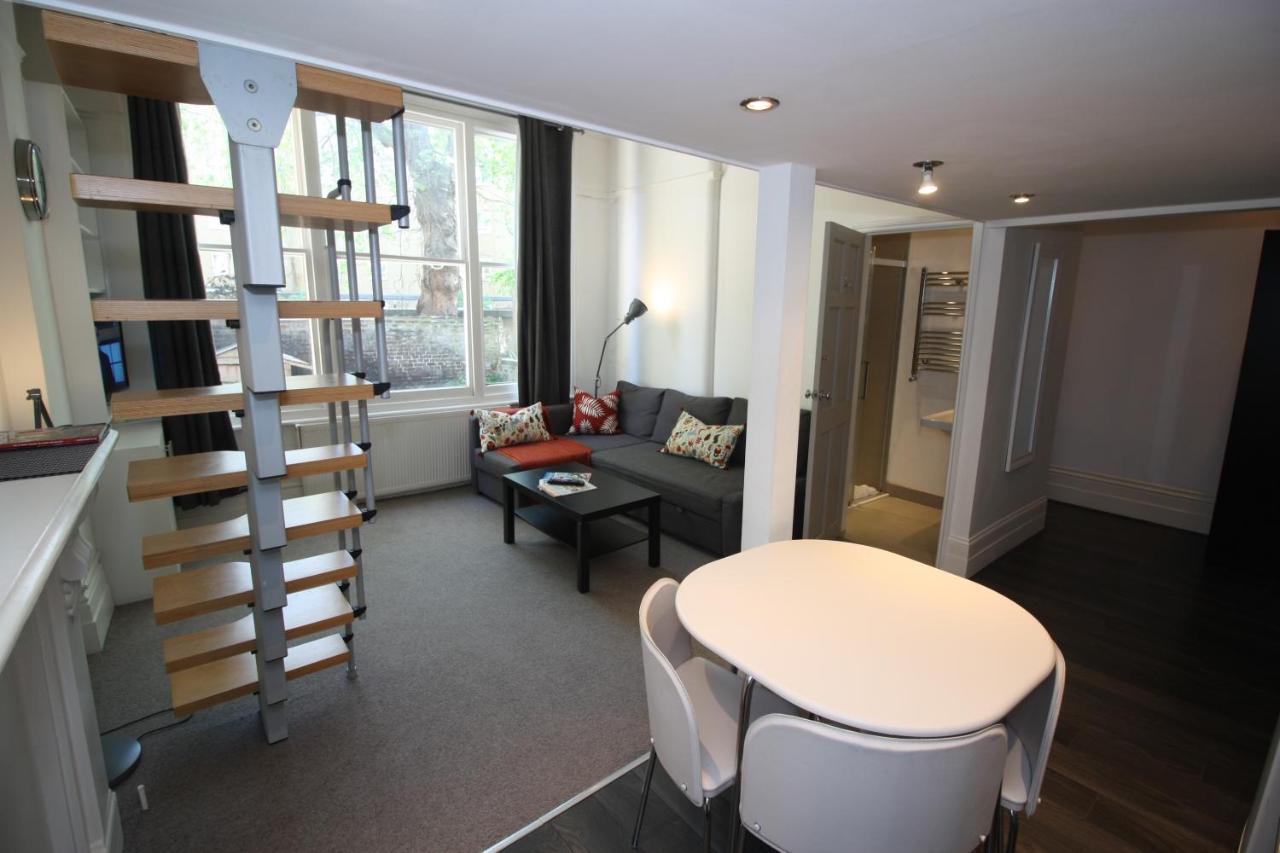 Well Appointed Garden In Kensington Olympia Appartement Londen