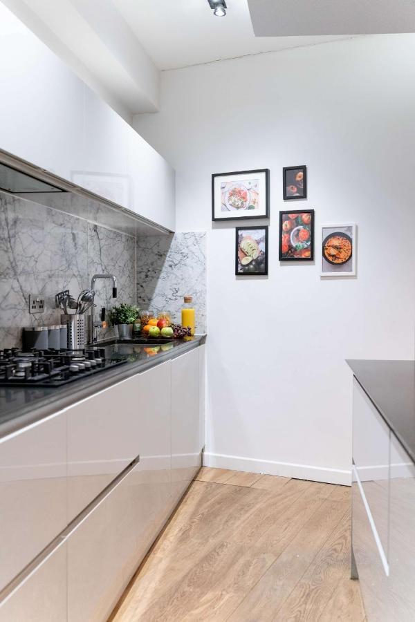 Ferienhaus Stunning Camden House With Private Terrace & Free Parking London