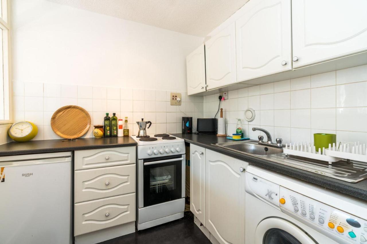 Bright & Cosy Close To Ferienhaus London